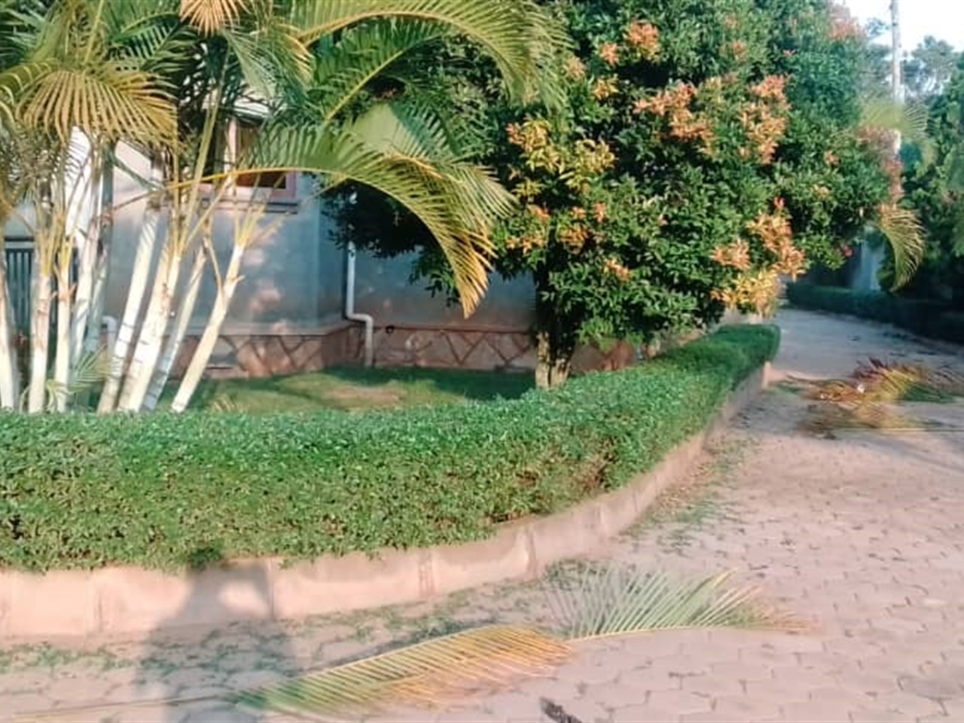 4 bedroom Storeyed house for sale in Kakiri Wakiso Uganda