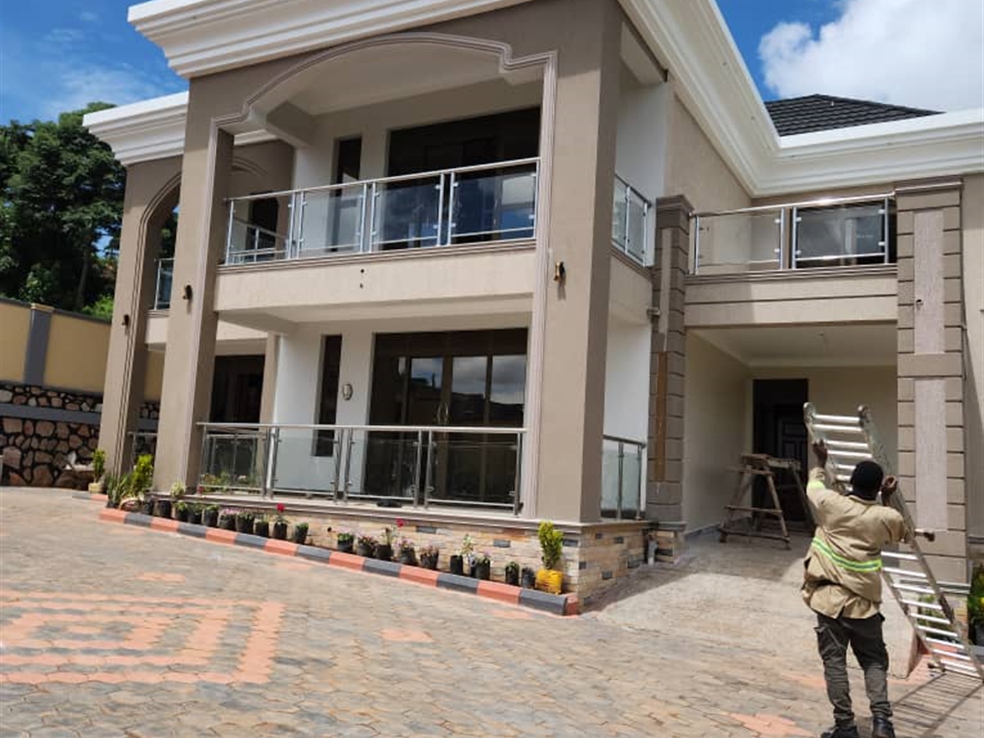 5 bedroom Storeyed house for sale in Bwebajja Wakiso Uganda