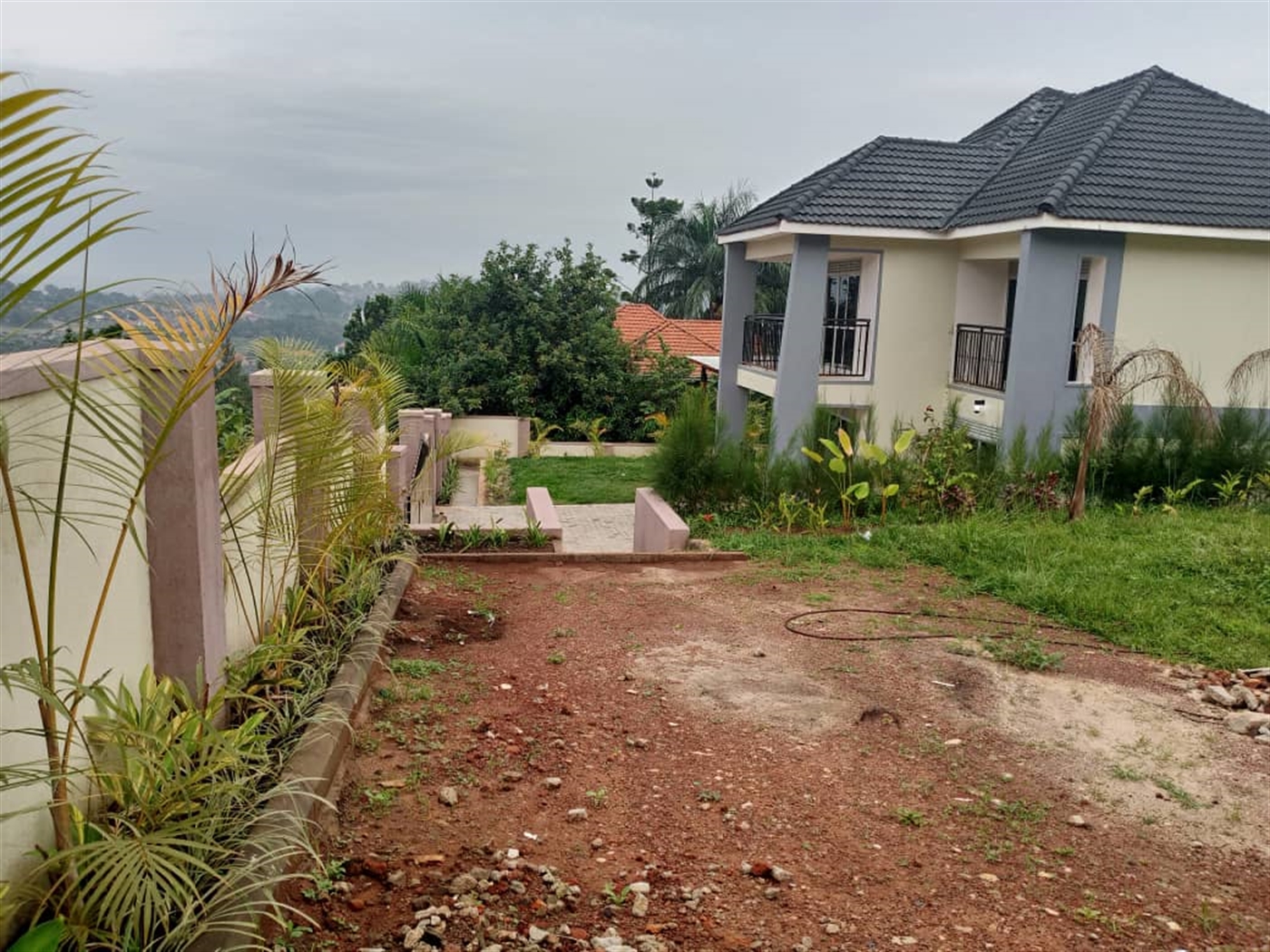 5 bedroom Storeyed house for sale in Bwebajja Wakiso Uganda