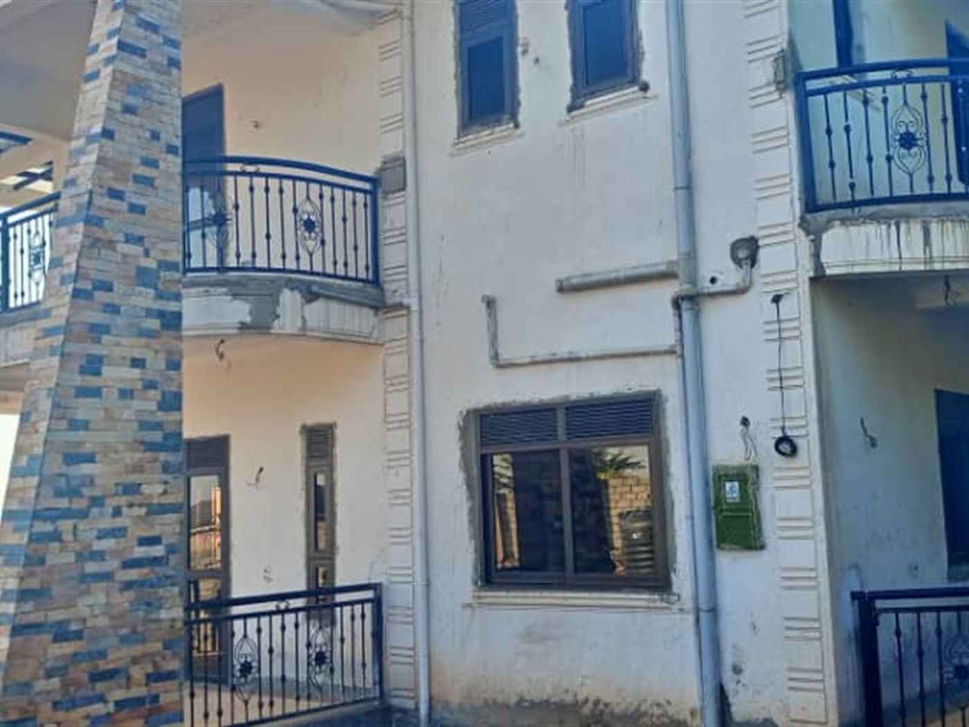 6 bedroom Storeyed house for sale in Bwebajja Wakiso Uganda