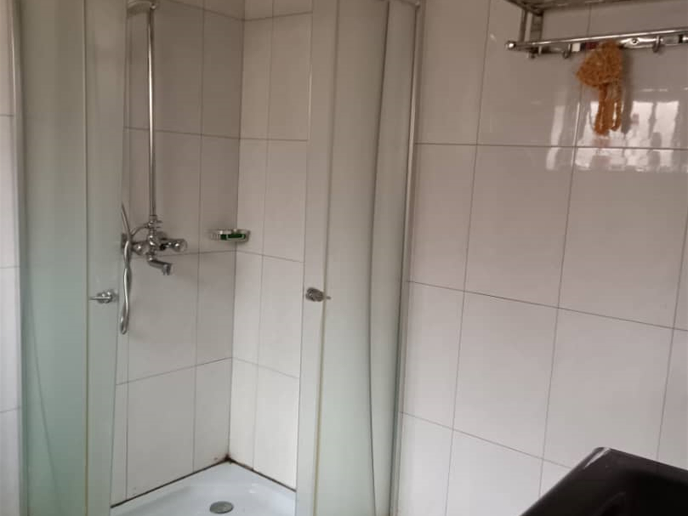 5 bedroom Storeyed house for sale in Bwebajja Wakiso Uganda