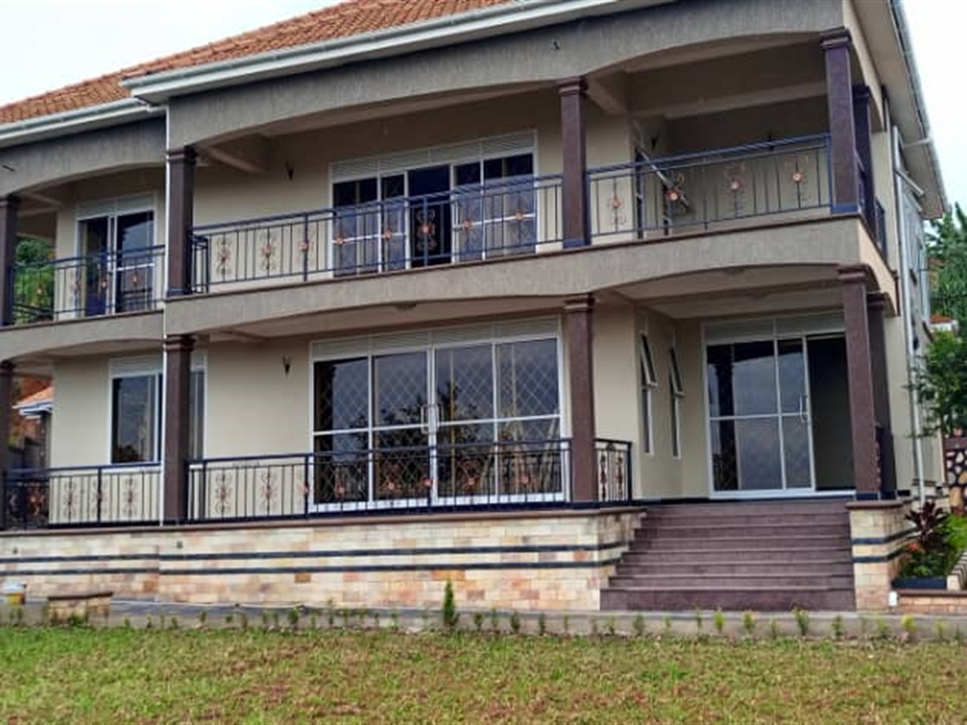 6 bedroom Storeyed house for sale in Bwebajja Waki...