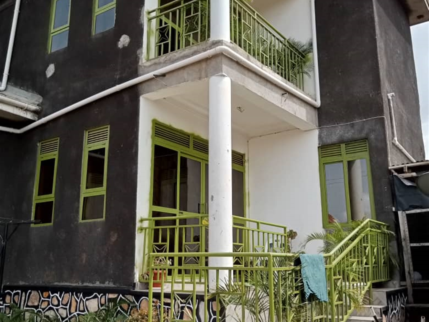 3 bedroom Storeyed house for sale in Kawuku Wakiso Uganda