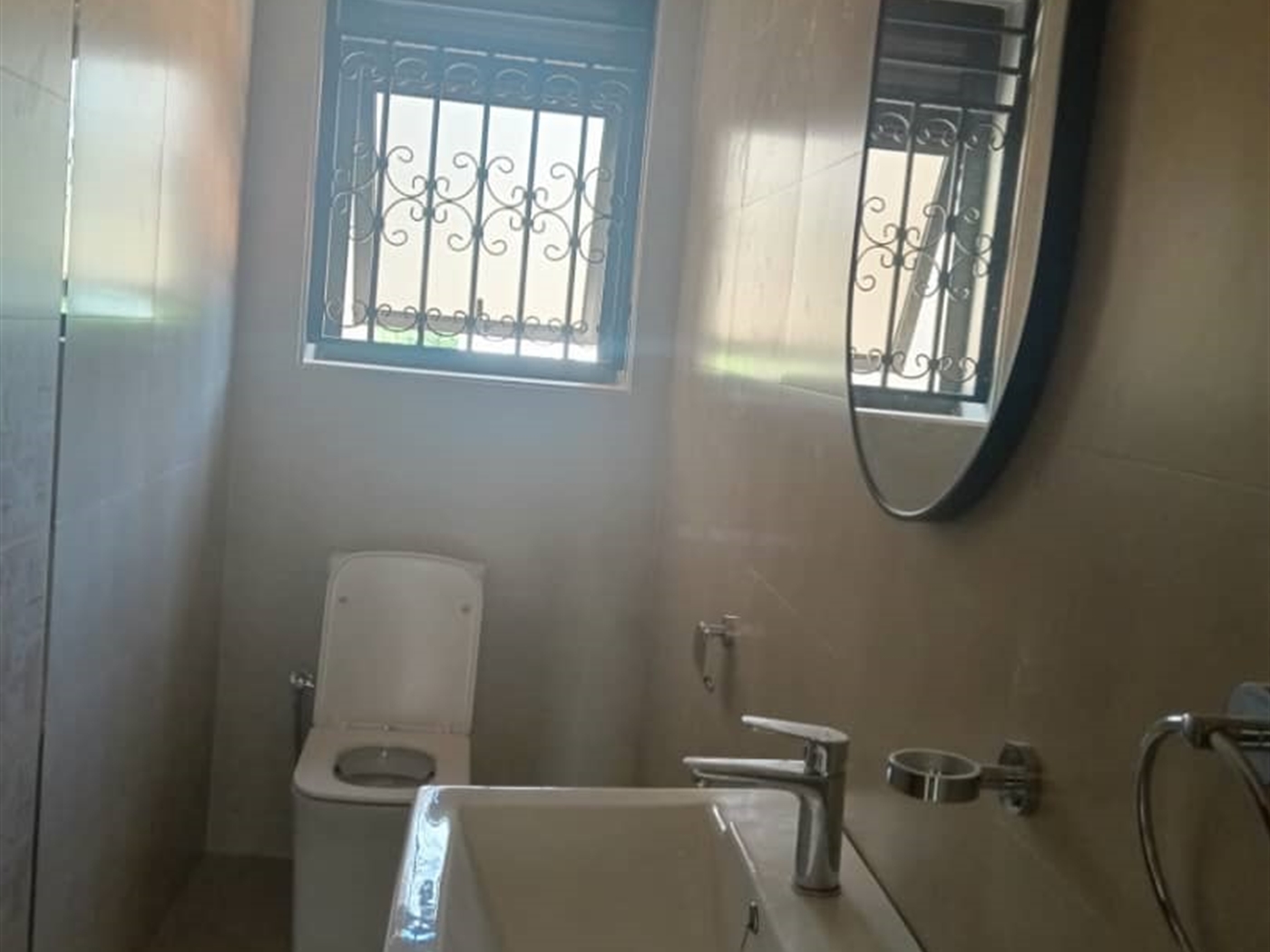 5 bedroom Storeyed house for sale in Kawuku Wakiso Uganda
