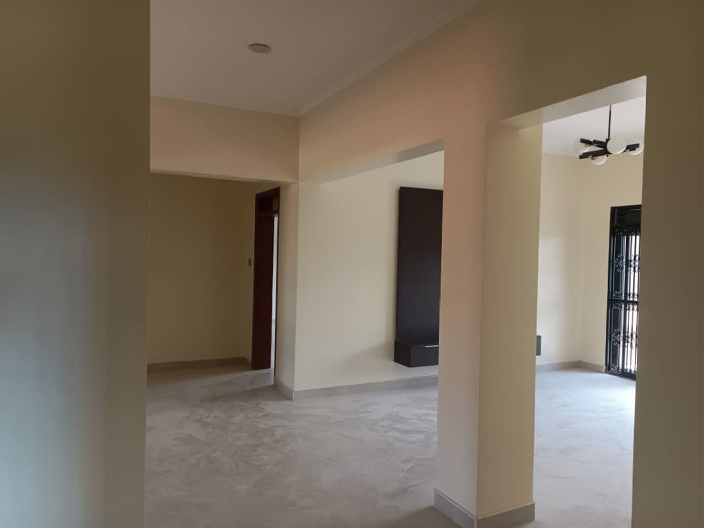 5 bedroom Storeyed house for sale in Kawuku Wakiso Uganda