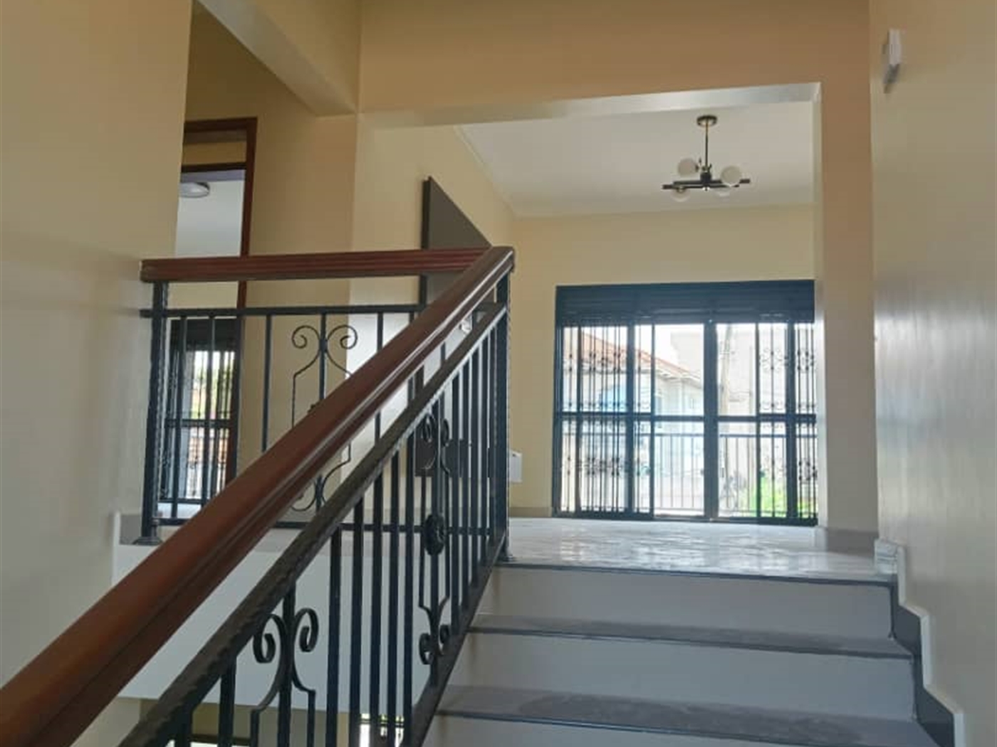 5 bedroom Storeyed house for sale in Kawuku Wakiso Uganda