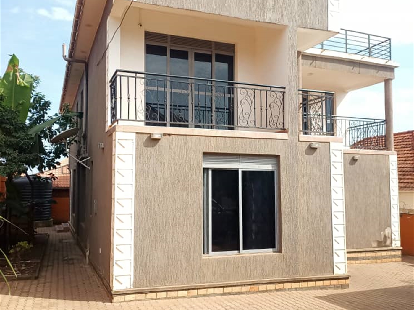 4 bedroom Storeyed house for sale in Manyangwa Wakiso Uganda