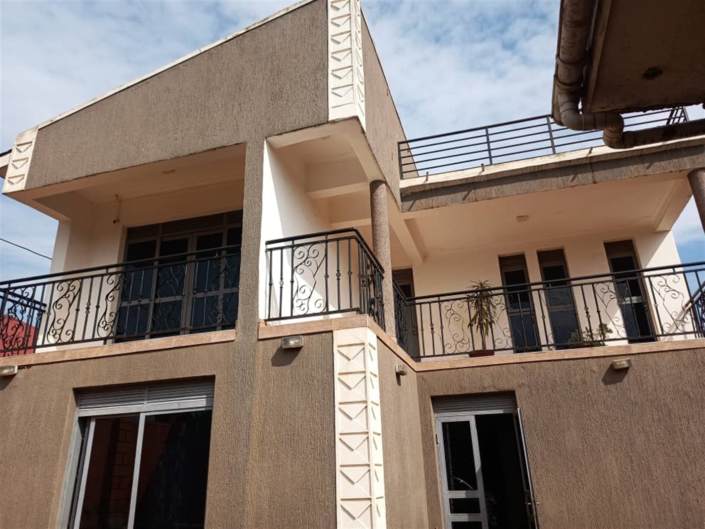 4 bedroom Storeyed house for sale in Manyangwa Wak...