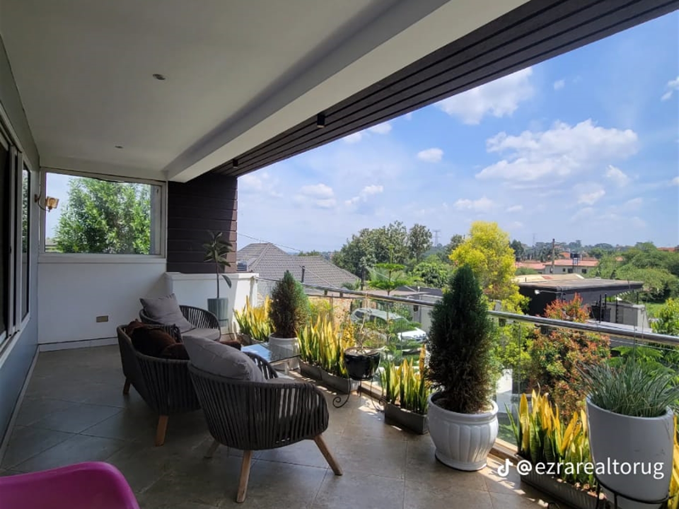 4 bedroom Storeyed house for sale in Kyanjakungu Kampala Uganda