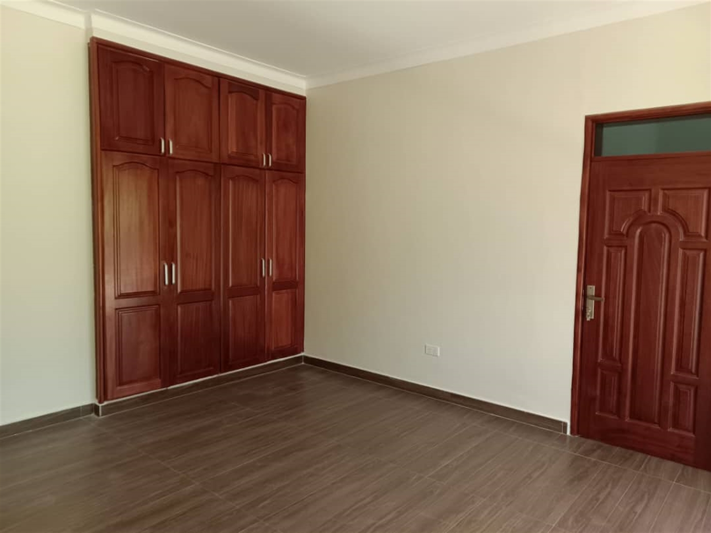 6 bedroom Mansion for sale in Munyonyo Kampala Uganda