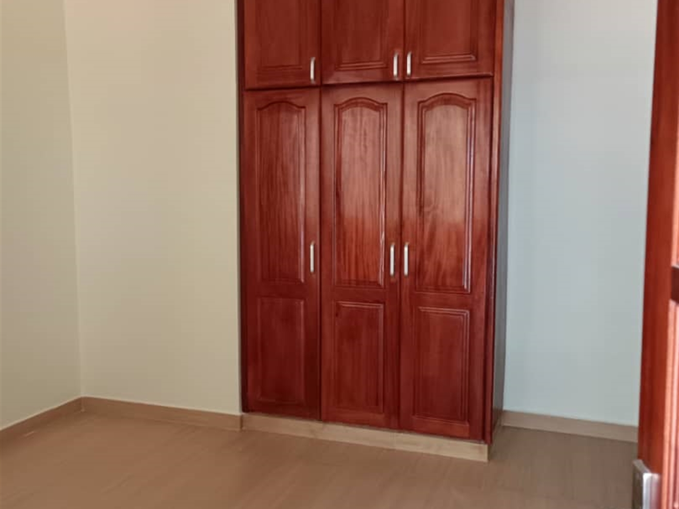 6 bedroom Mansion for sale in Munyonyo Kampala Uganda