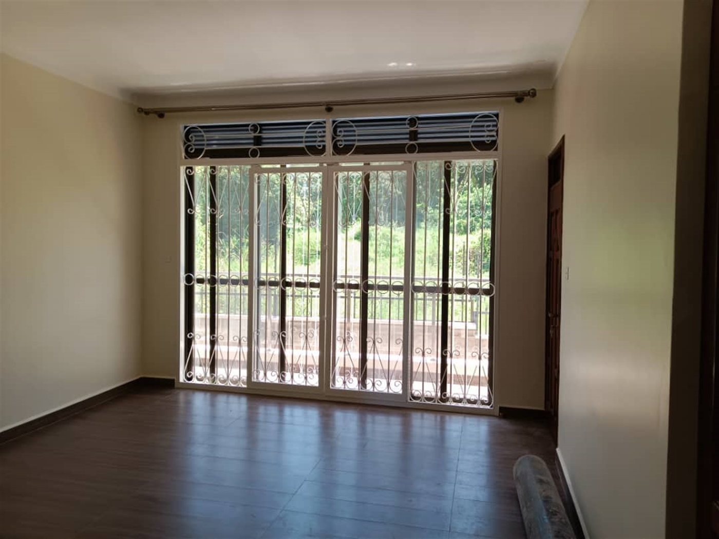 6 bedroom Mansion for sale in Munyonyo Kampala Uganda