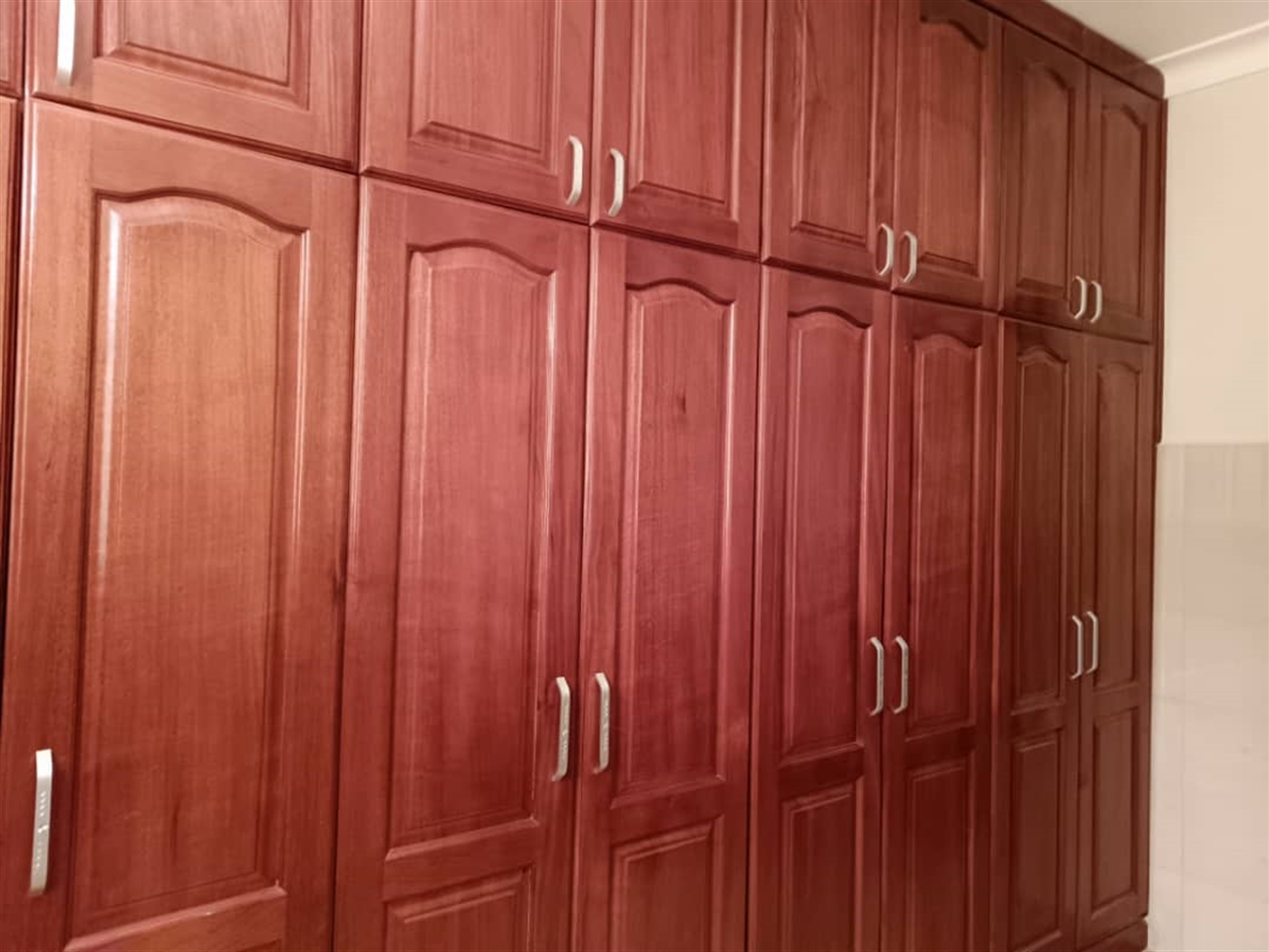 6 bedroom Mansion for sale in Munyonyo Kampala Uganda