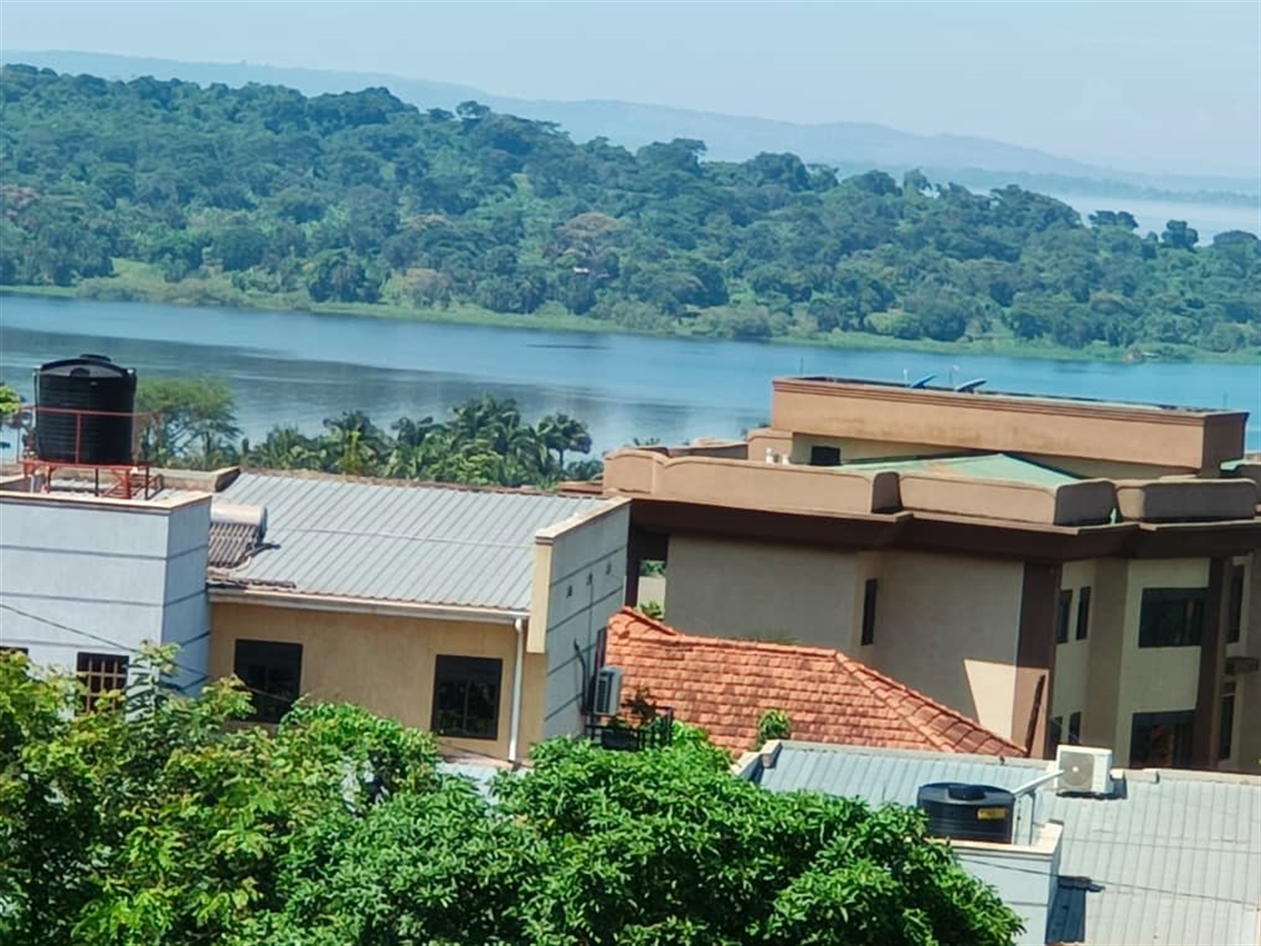 6 bedroom Mansion for sale in Munyonyo Kampala Uganda