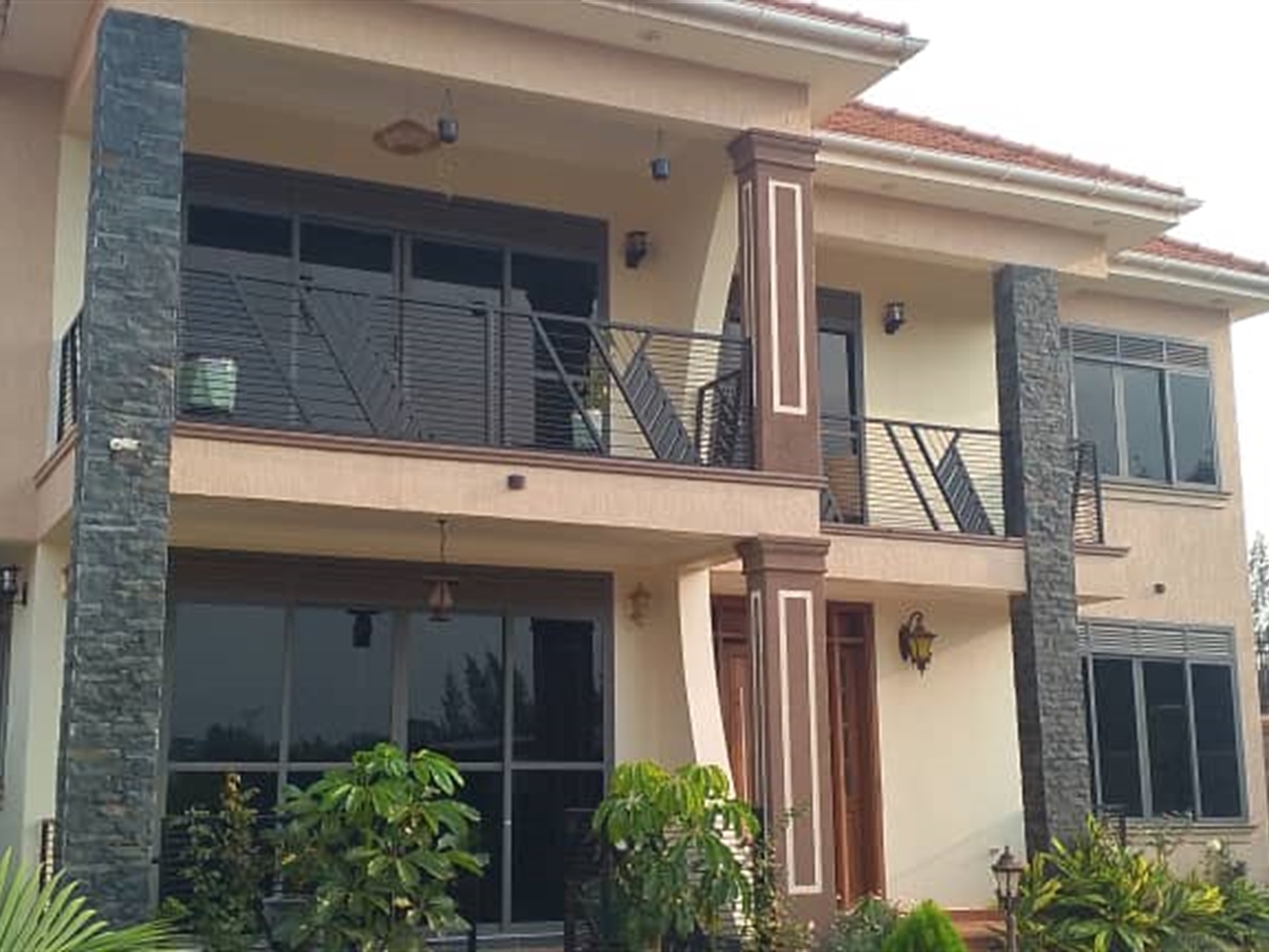 6 bedroom Storeyed house for sale in Nabusugwe Wakiso Uganda