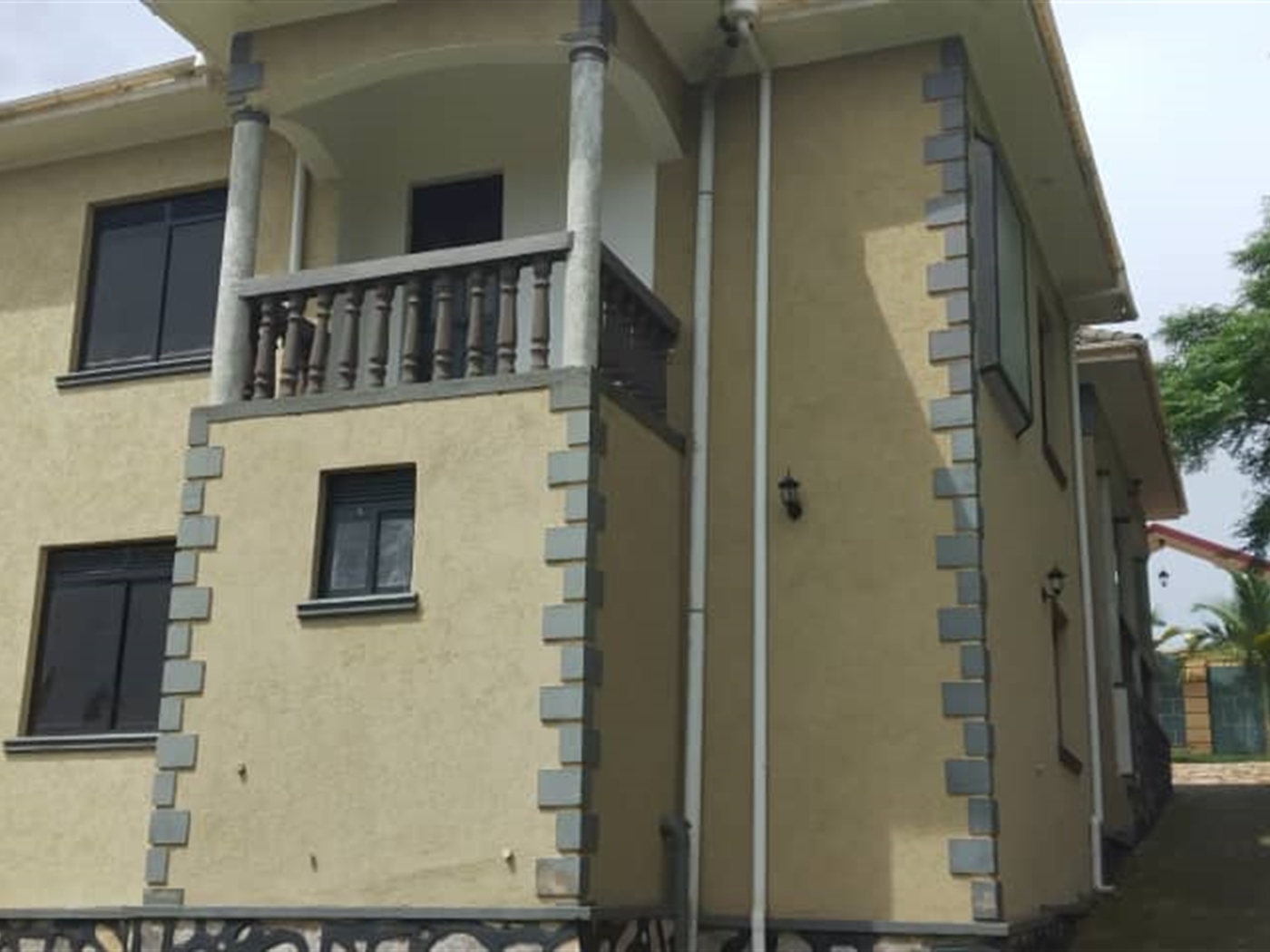 5 bedroom Storeyed house for sale in Sonde Wakiso Uganda