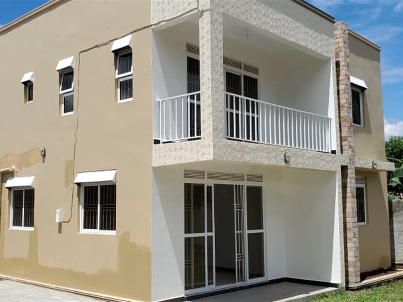 4 bedroom Storeyed house for sale in Namulanda Wakiso Uganda