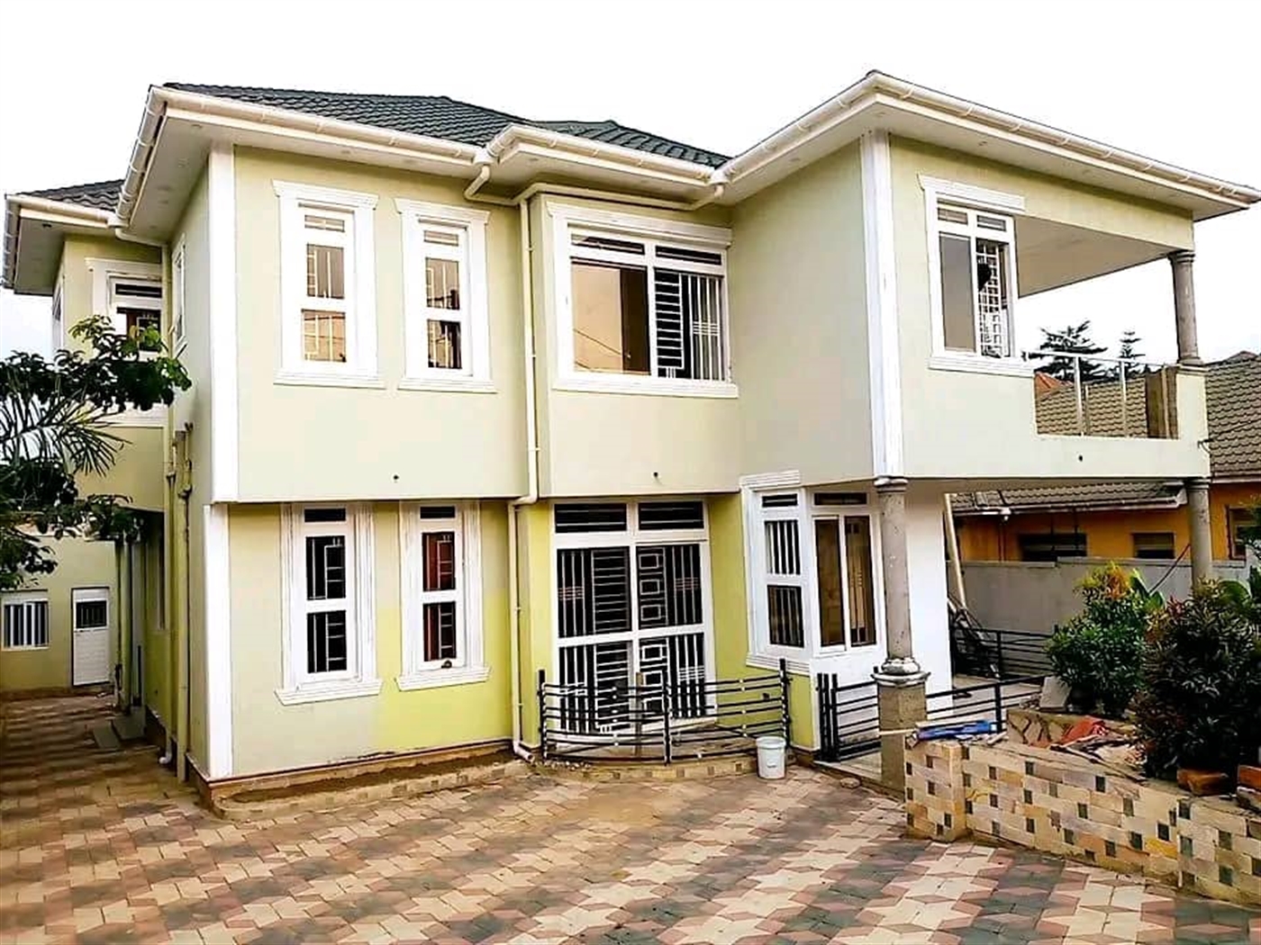 5 bedroom Storeyed house for sale in Namugongo Wakiso Uganda