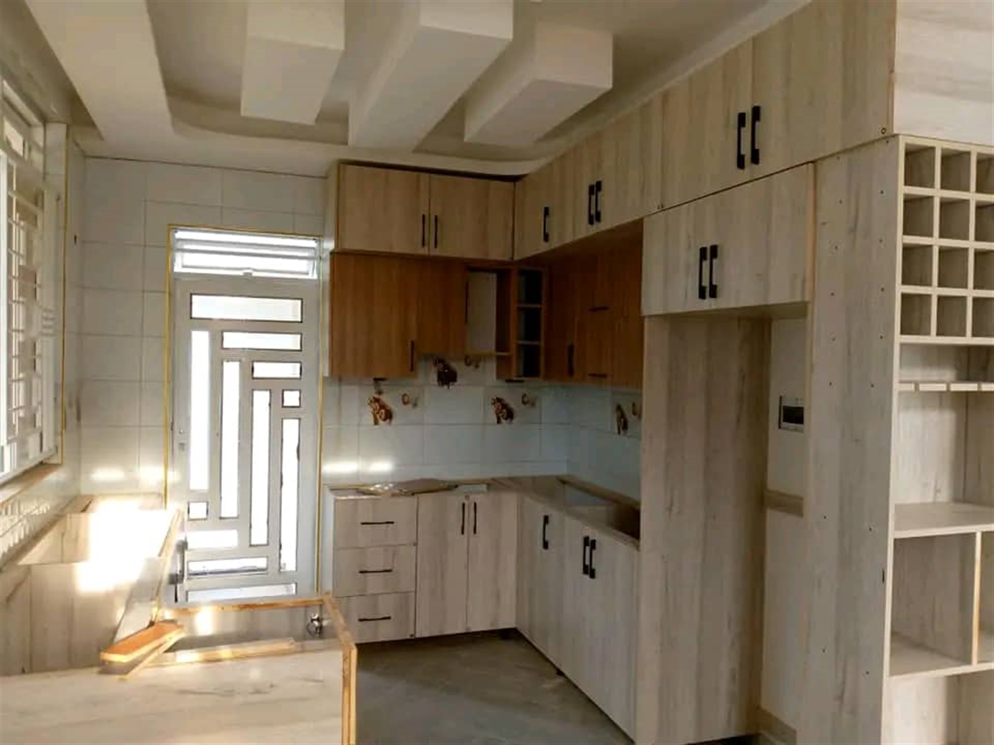 5 bedroom Storeyed house for sale in Namugongo Wakiso Uganda