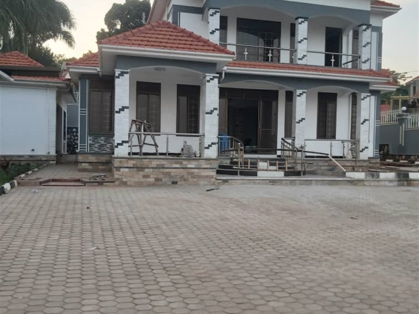 4 bedroom Storeyed house for sale in Kitende Wakiso Uganda