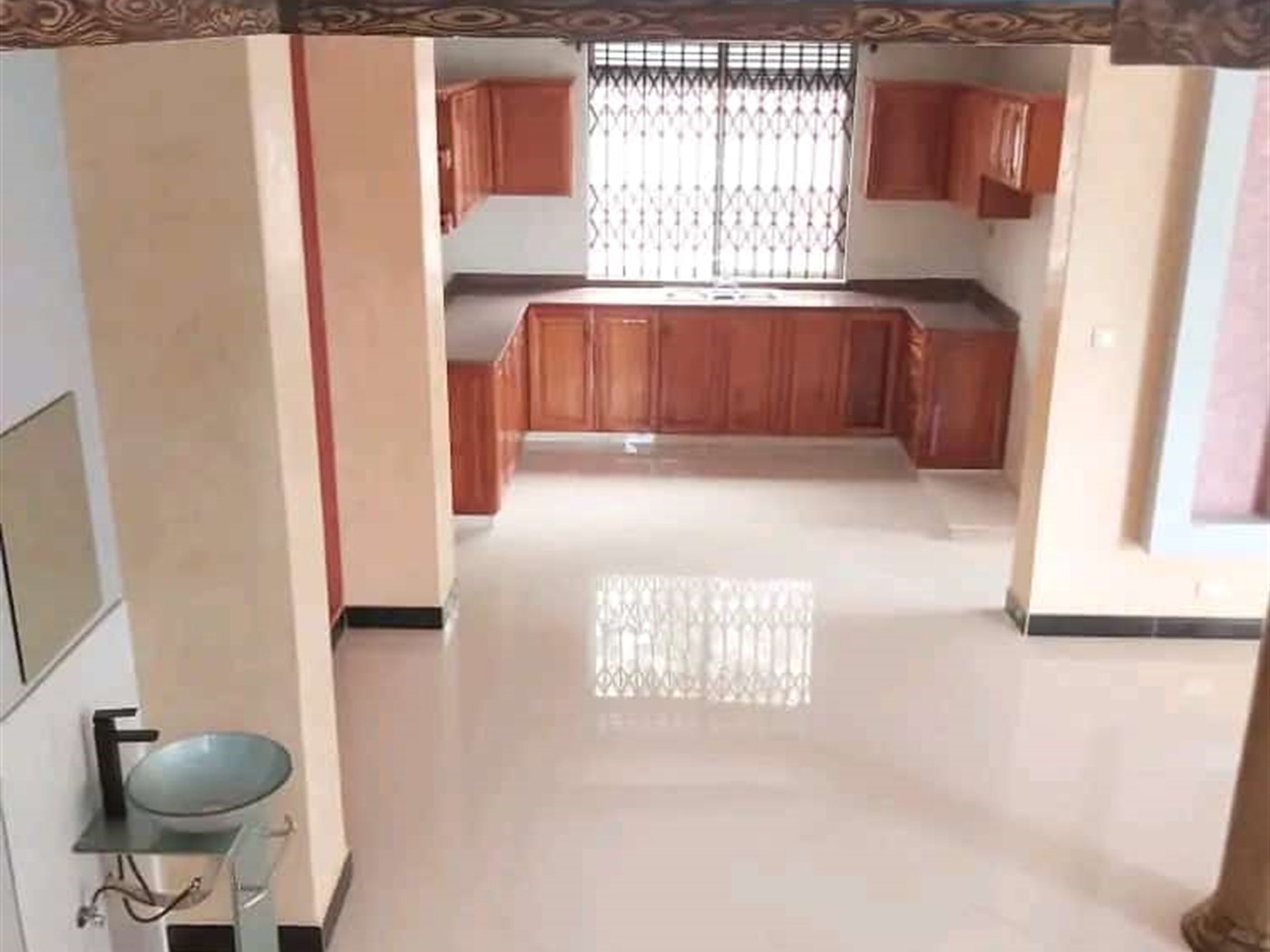 6 bedroom Storeyed house for sale in Kitende Wakiso Uganda