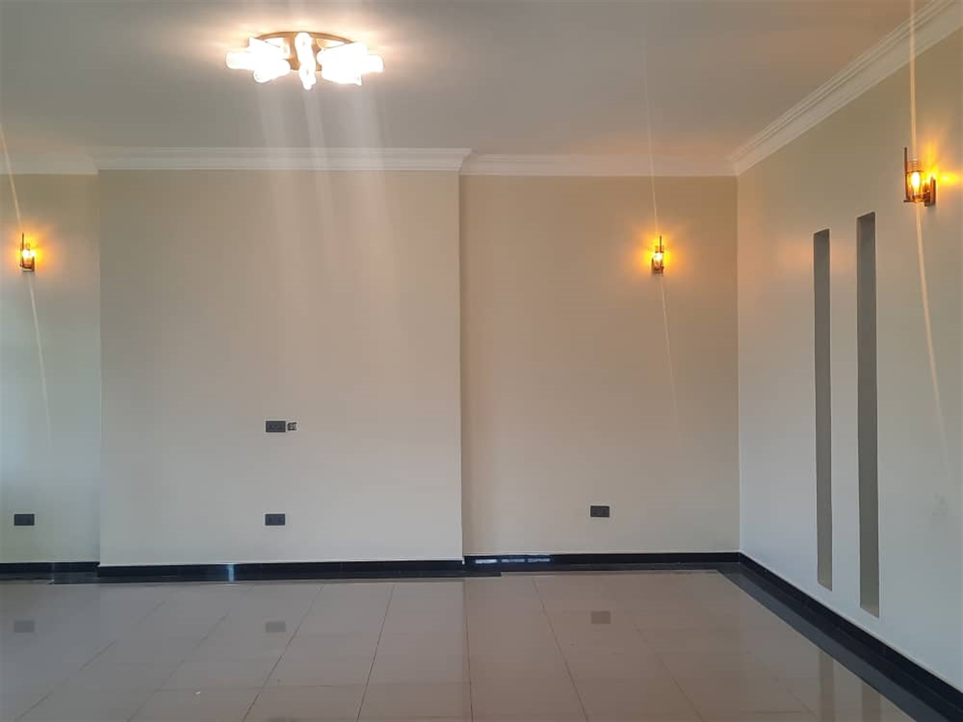 6 bedroom Storeyed house for sale in Kitende Wakiso Uganda