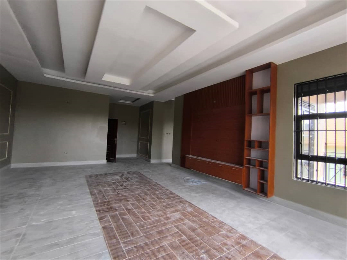 8 bedroom Storeyed house for sale in Kitende Wakiso Uganda