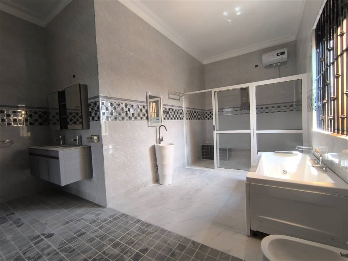 8 bedroom Storeyed house for sale in Kitende Wakiso Uganda