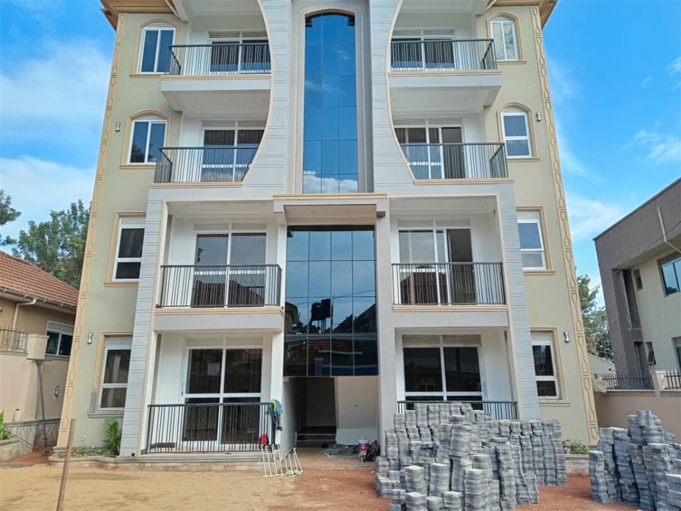 20 bedroom Apartment block for sale in Bbunga Kampala Uganda