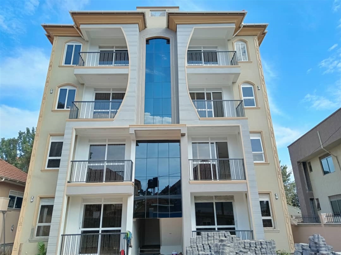 20 bedroom Apartment block for sale in Bbunga Kampala Uganda