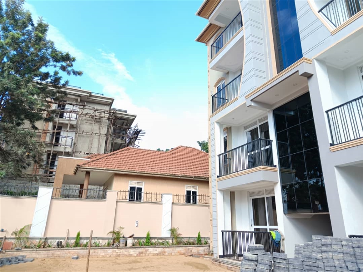 20 bedroom Apartment block for sale in Bbunga Kampala Uganda