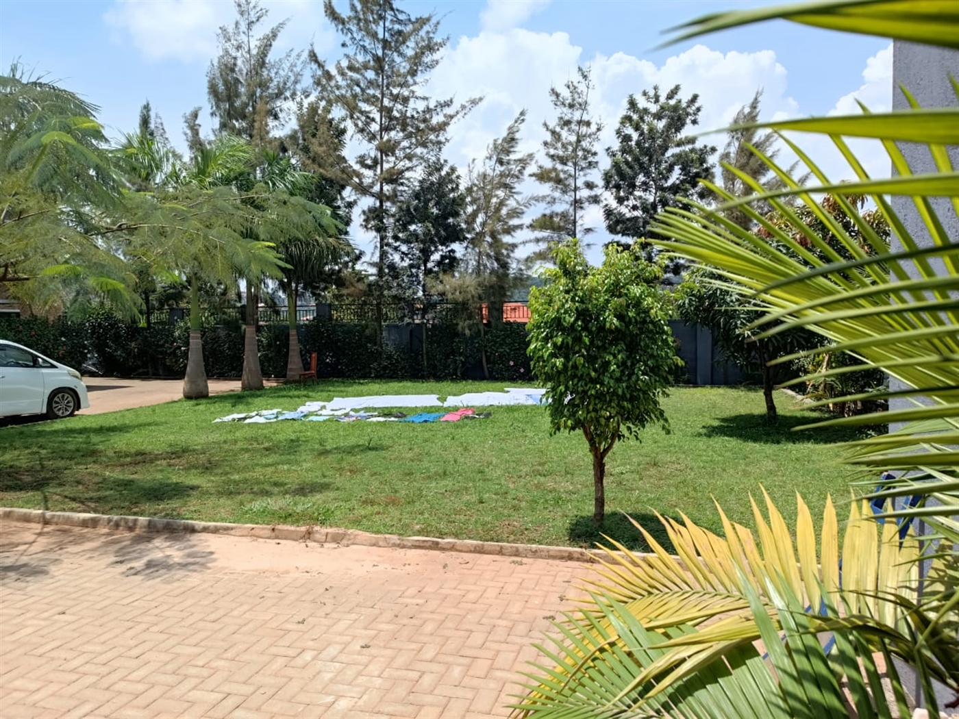 5 bedroom Storeyed house for sale in Kitende Wakiso Uganda
