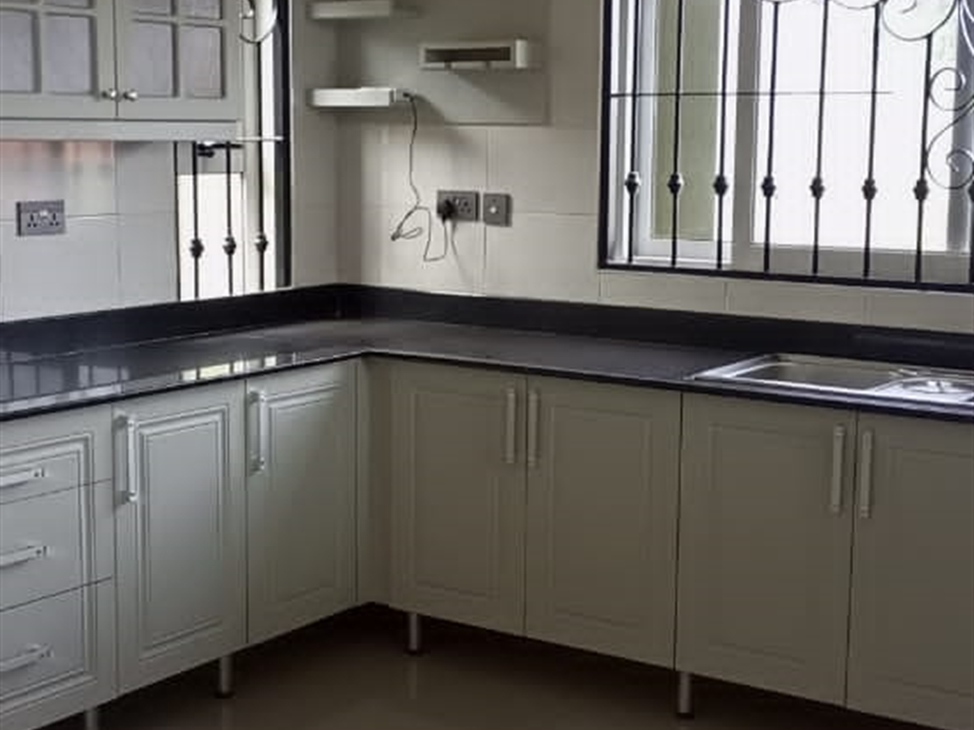 5 bedroom Storeyed house for sale in Kitende Wakiso Uganda