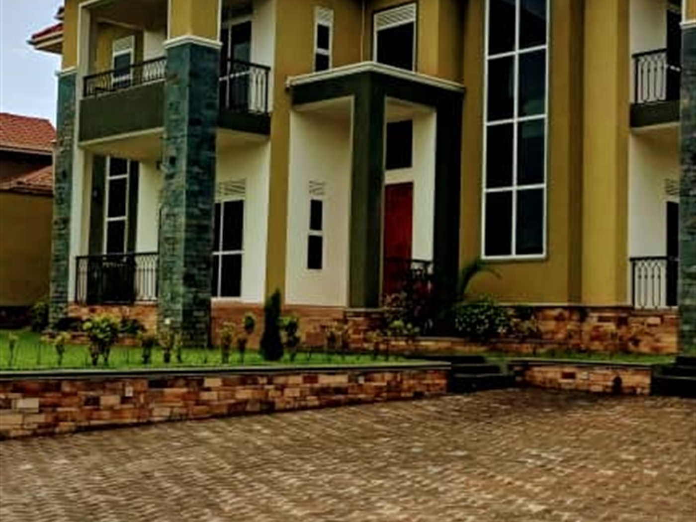 5 bedroom Storeyed house for sale in Kitende Wakis...