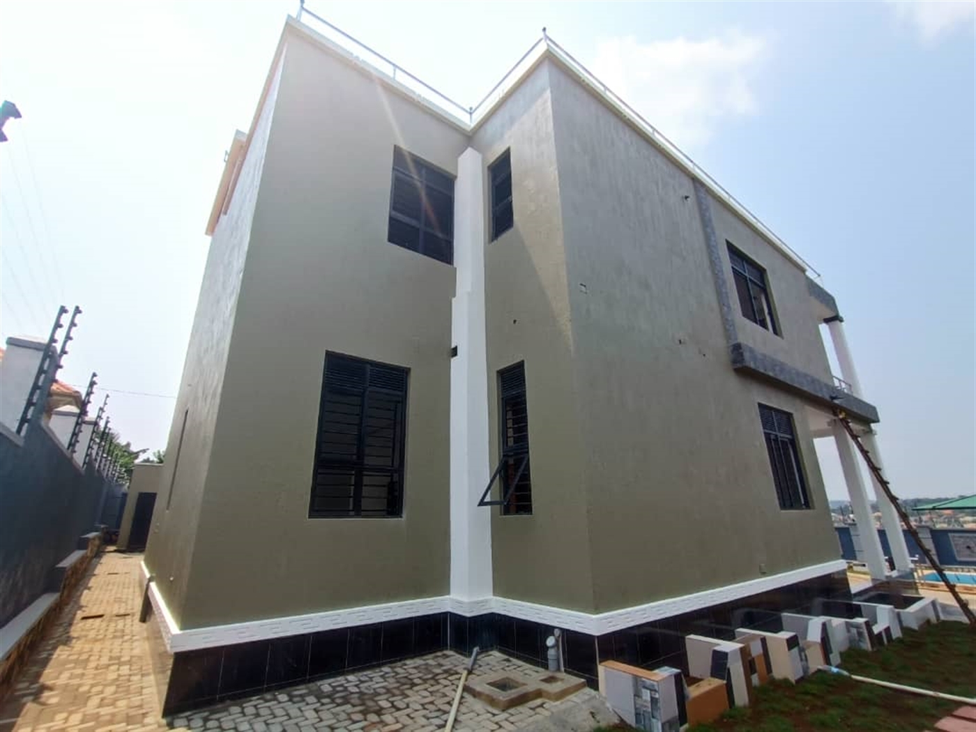5 bedroom Storeyed house for sale in Najjera Wakiso Uganda