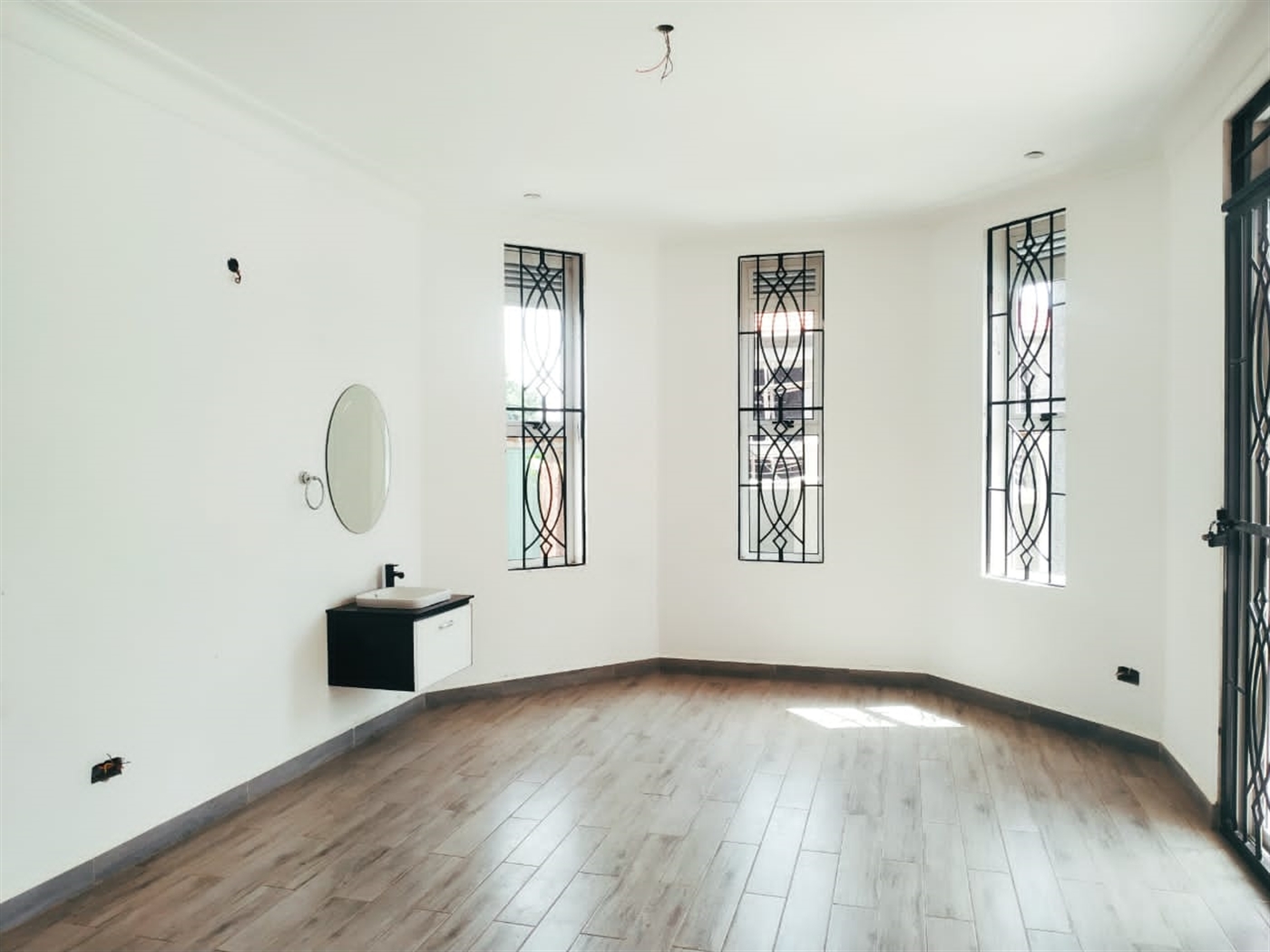 6 bedroom Storeyed house for sale in Najjera Wakiso Uganda