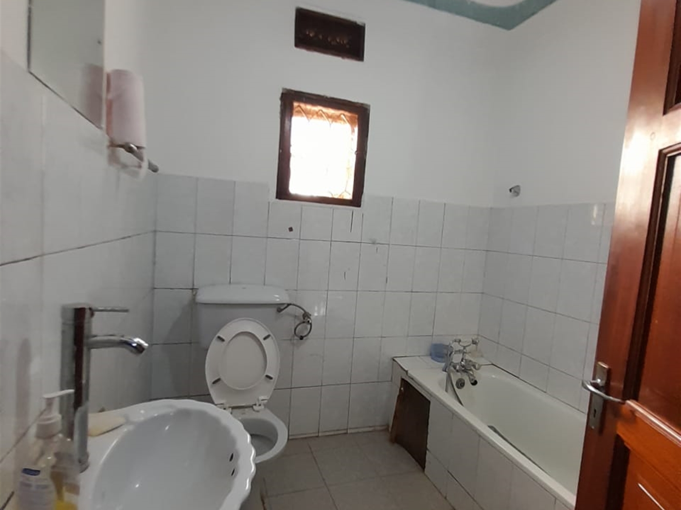 5 bedroom Bungalow for rent in Ntinda Kampala Uganda