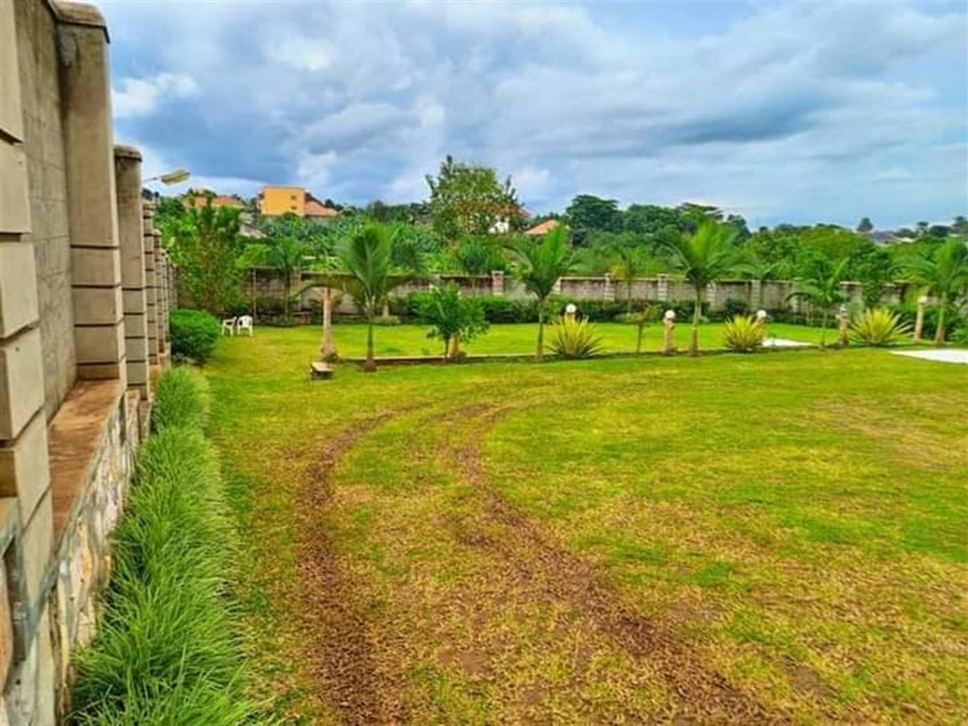 5 bedroom Storeyed house for sale in Gayaza Wakiso Uganda