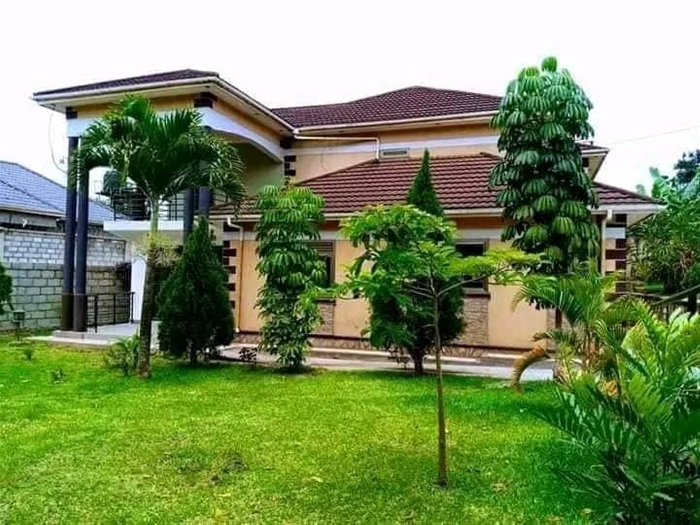 6 bedroom Storeyed house for sale in Najjera Wakiso Uganda
