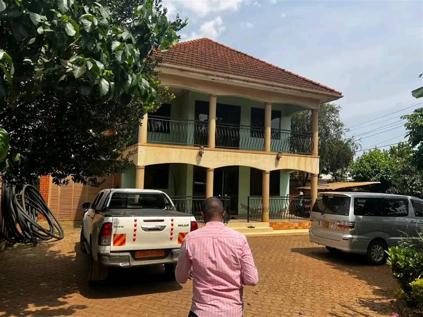 4 bedroom Storeyed house for sale in Kiwaatule Wakiso Uganda