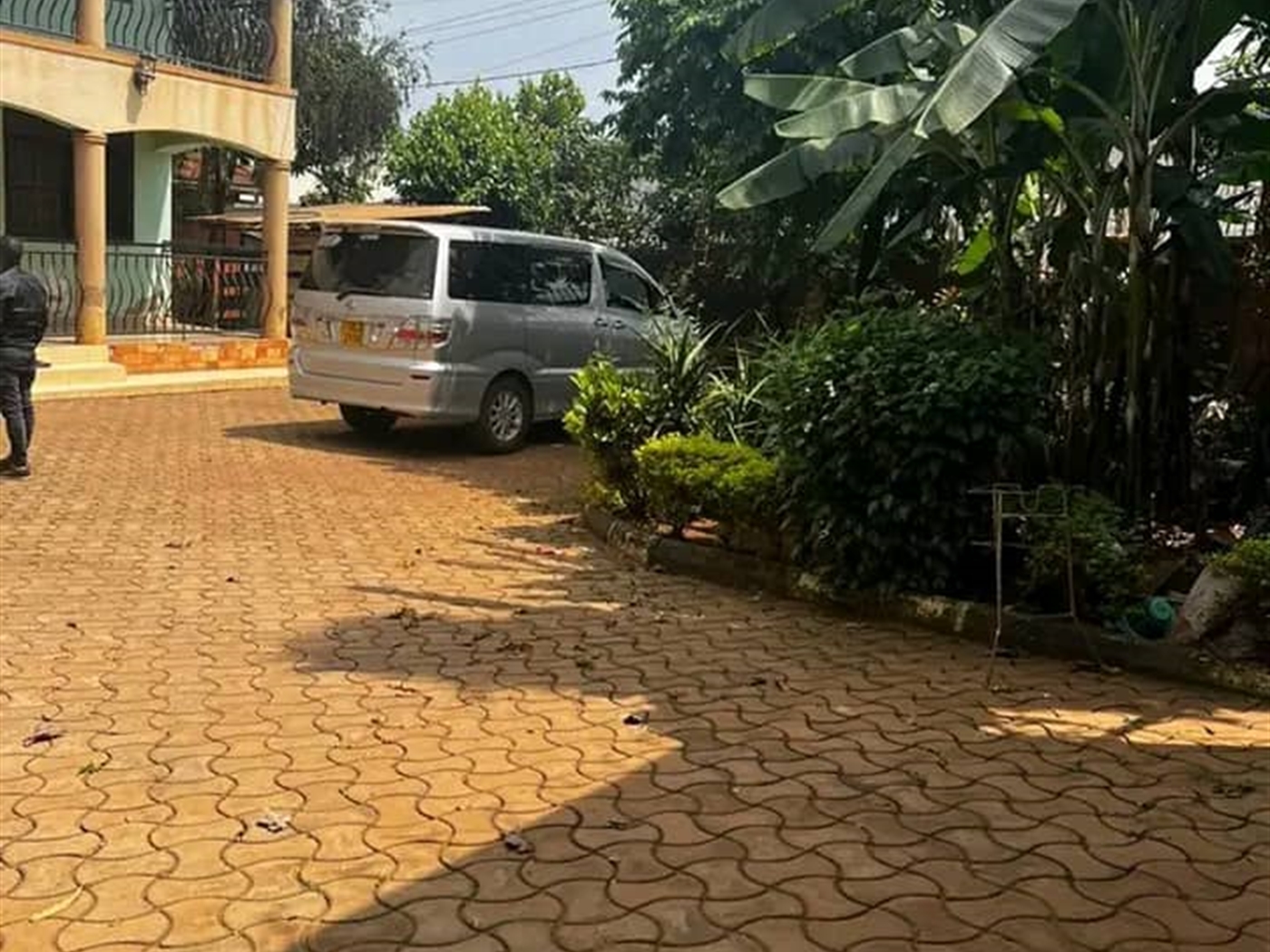 4 bedroom Storeyed house for sale in Kiwaatule Wakiso Uganda