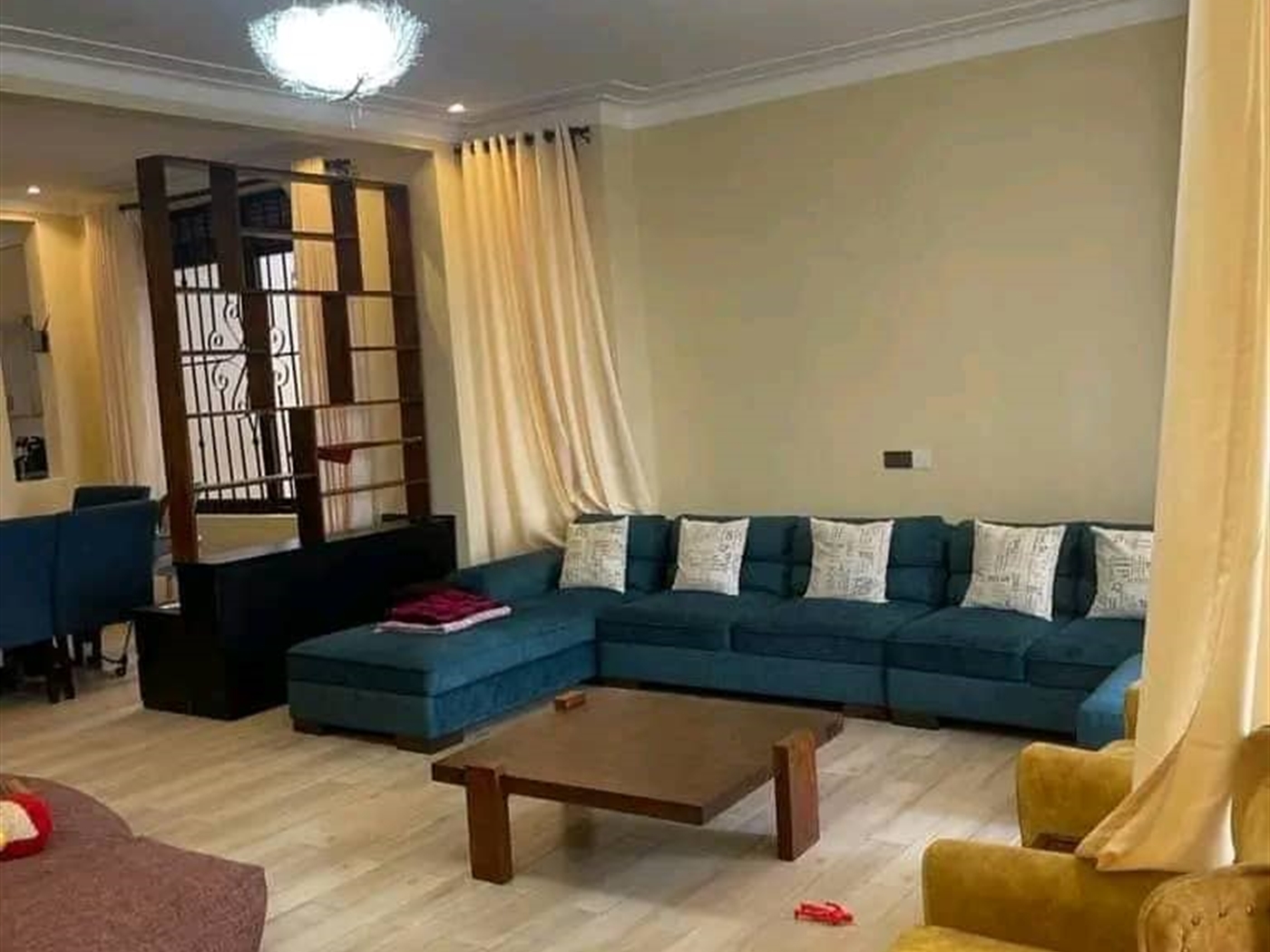 6 bedroom Storeyed house for sale in Kiwaatule Kampala Uganda