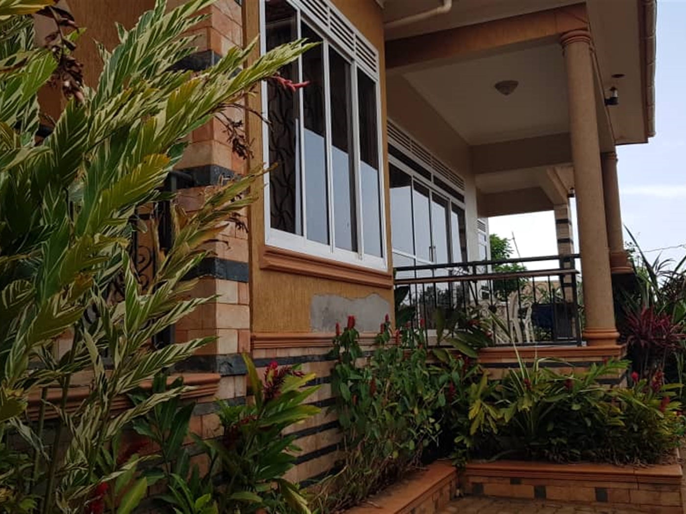 4 bedroom Storeyed house for sale in Seguku Wakiso Uganda