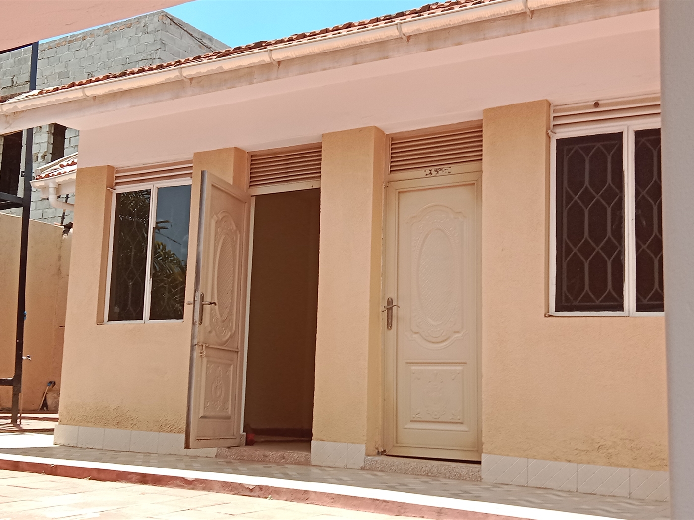 4 bedroom Storeyed house for rent in Ntinda Kampala Uganda
