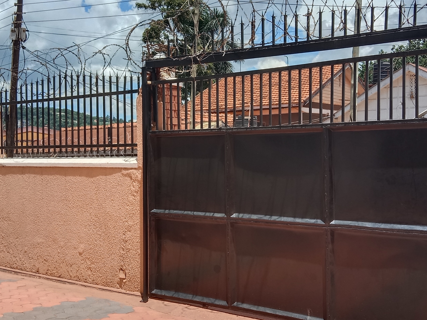 4 bedroom Storeyed house for rent in Ntinda Kampala Uganda