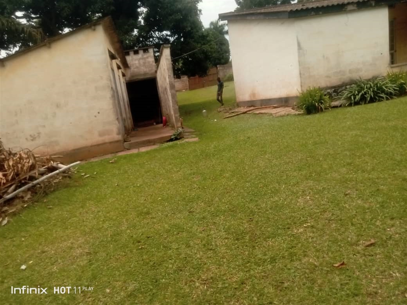 Residential land for sale in Bugoloobi Oyam Uganda
