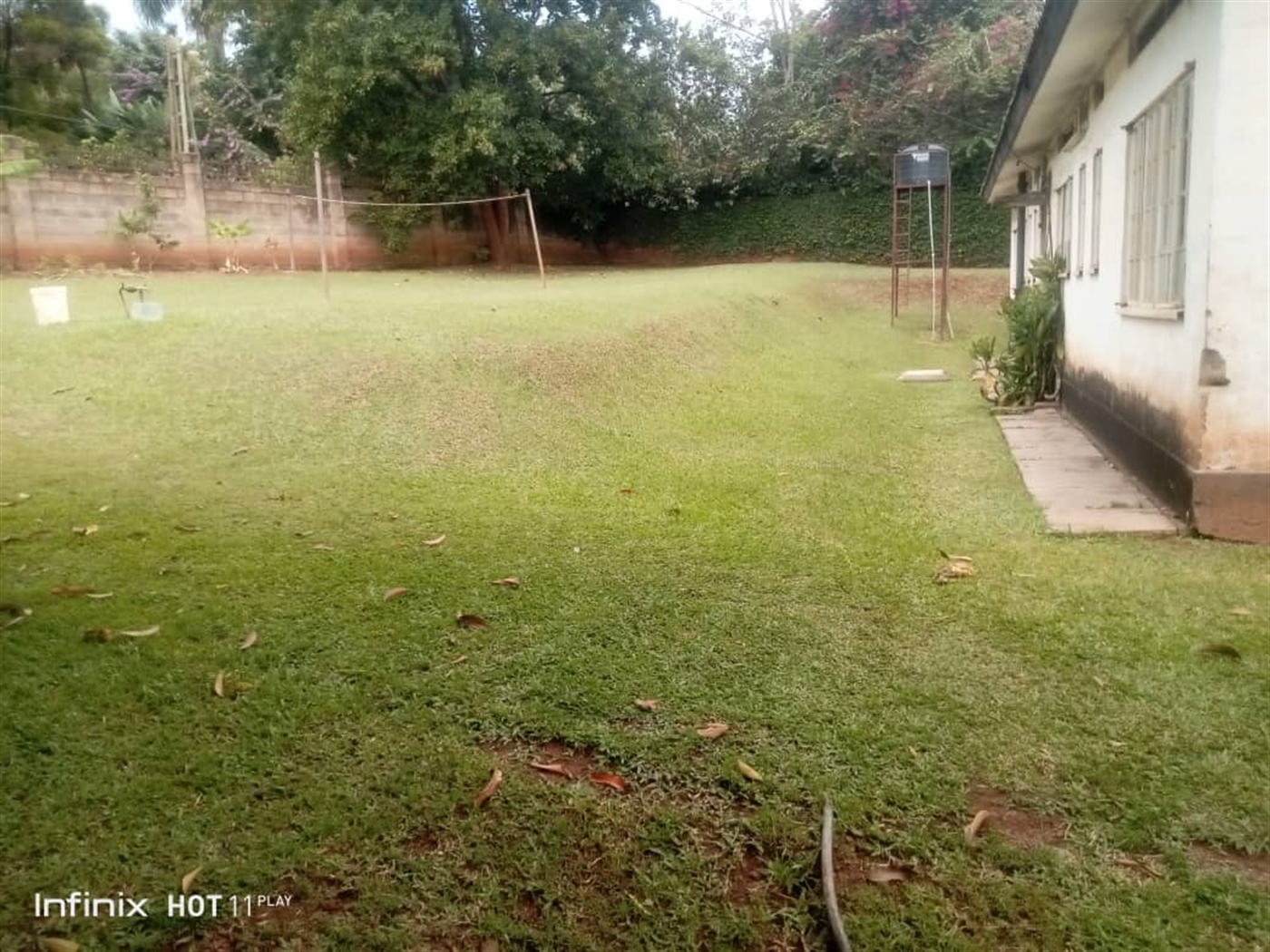 Residential land for sale in Bugoloobi Oyam Uganda