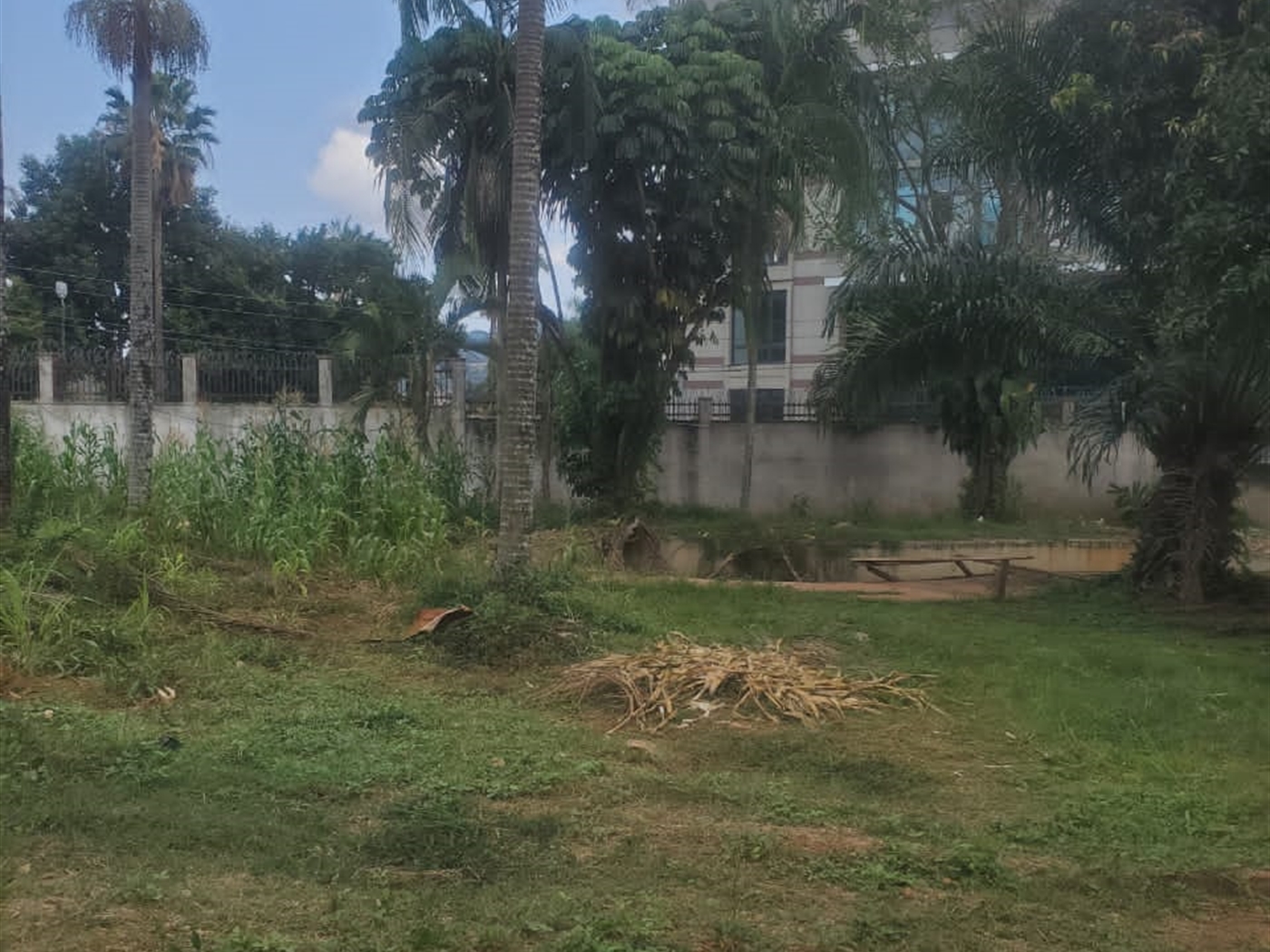Residential land for sale in Bugoloobi Kampala Uganda