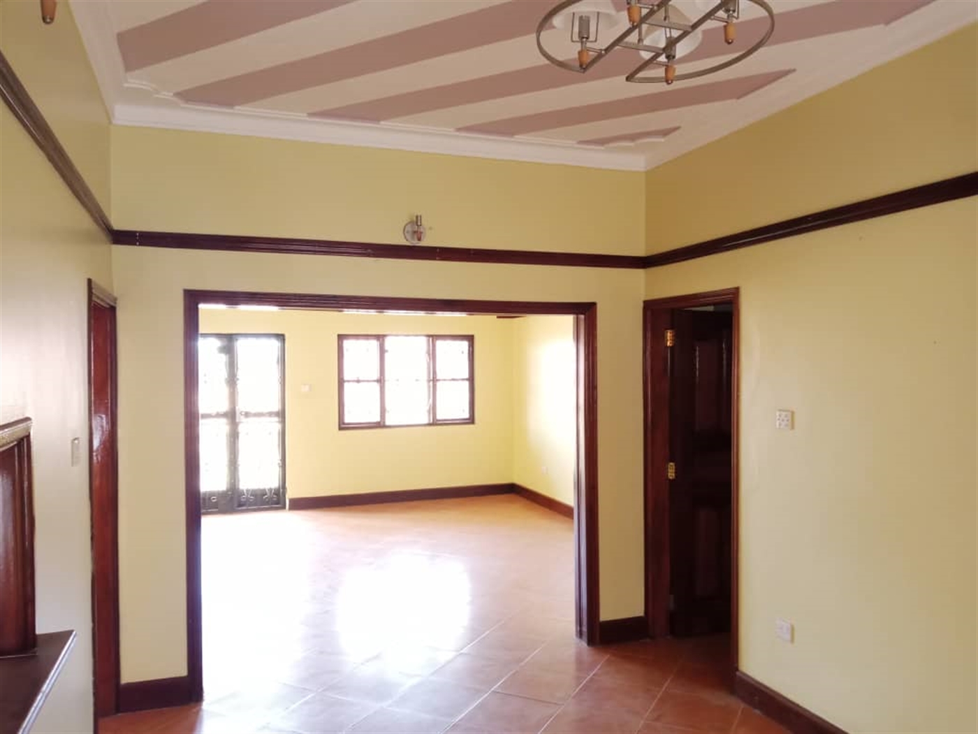 3 bedroom Bungalow for rent in Kiwaatule Kampala Uganda