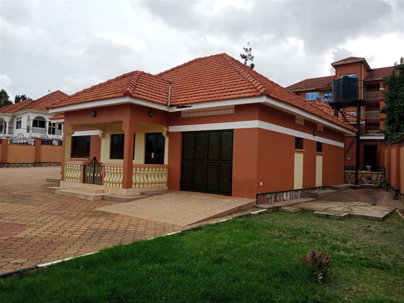 3 bedroom Bungalow for rent in Kiwaatule Kampala Uganda